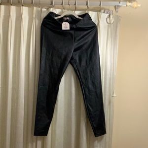 Black pleather pants XL.